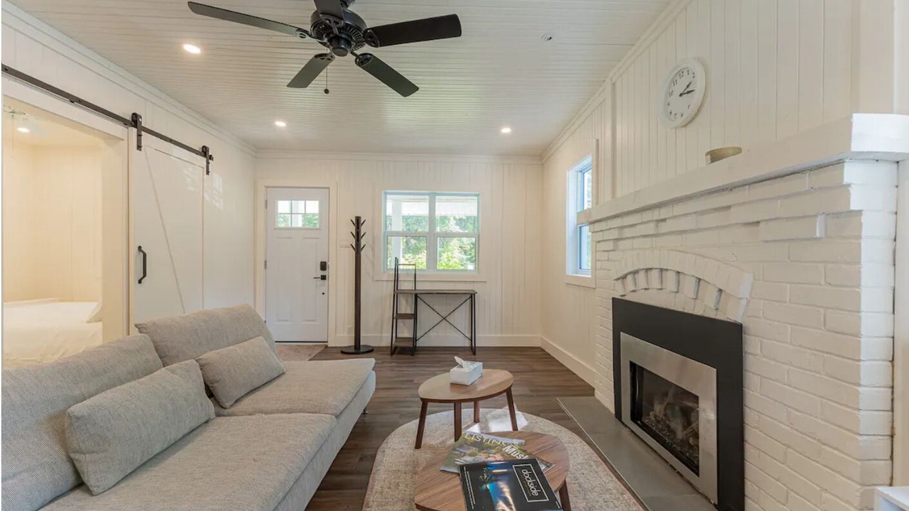 Photo of Livingroom in Port Sydney