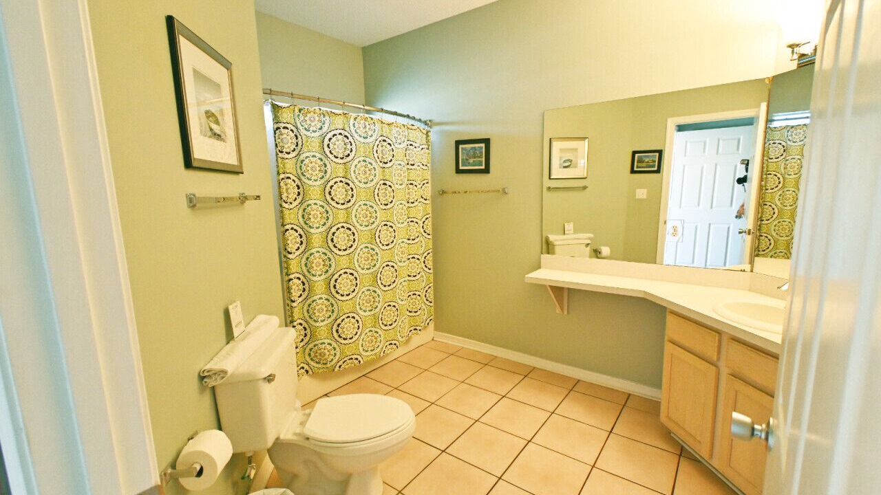 Photo of Bathroom in Holiday Isle