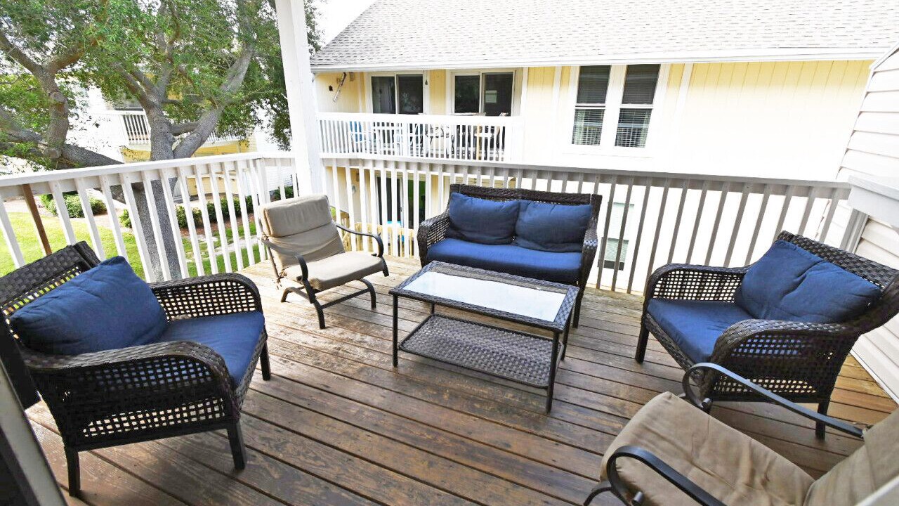Photo of Patio Balcony in Holiday Isle