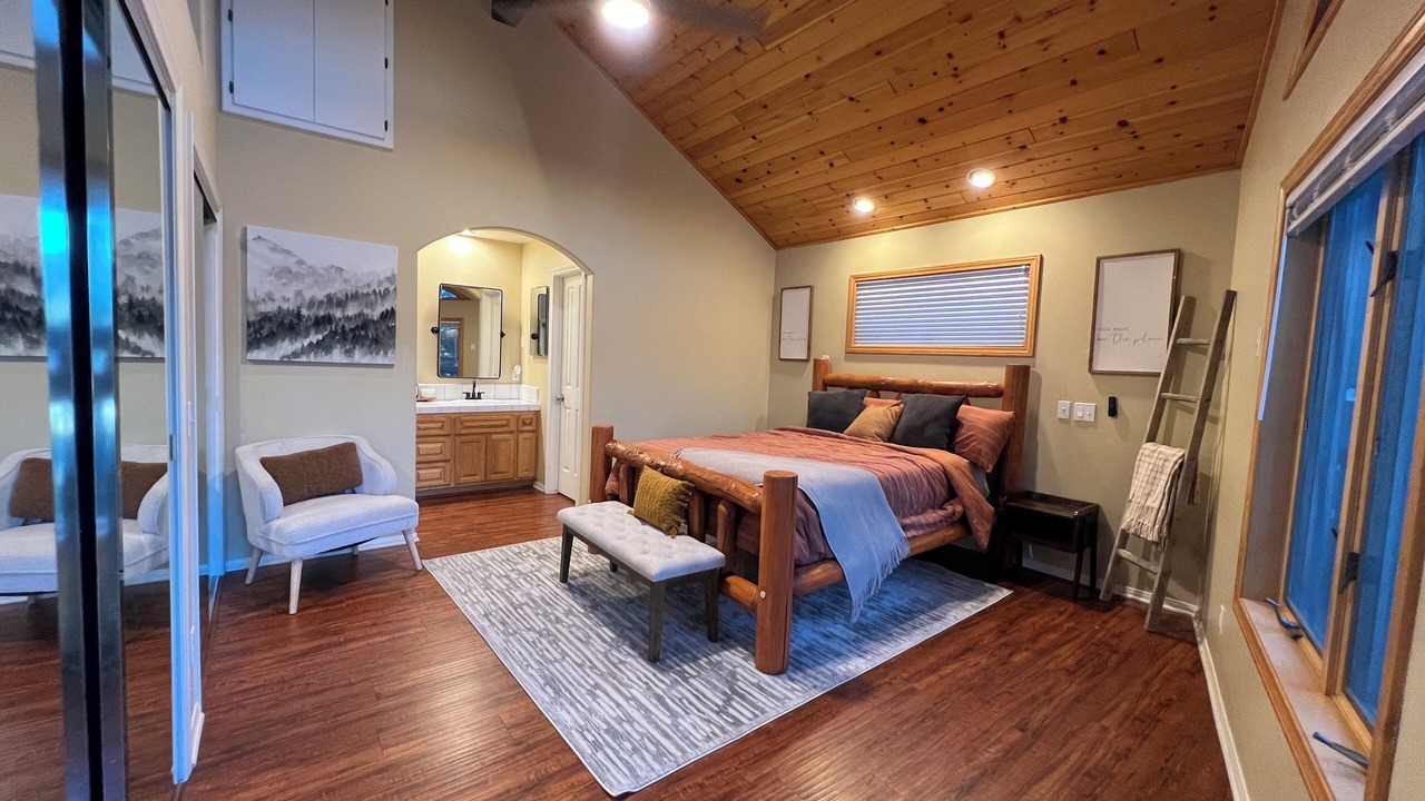 Photo of Bedroom in Whispering Forest