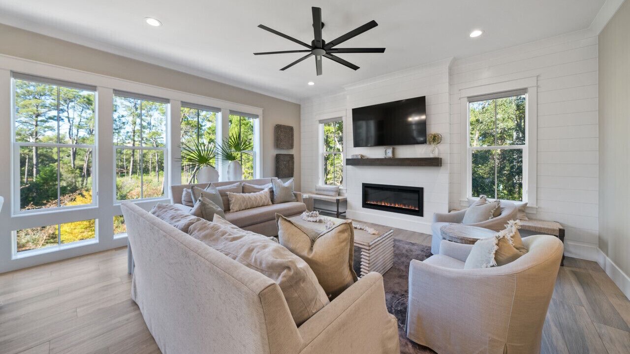 Photo of Livingroom in Lakeside at Blue Mountain Beach