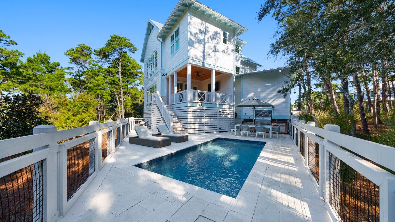 Photo of Outdoor in Lakeside at Blue Mountain Beach