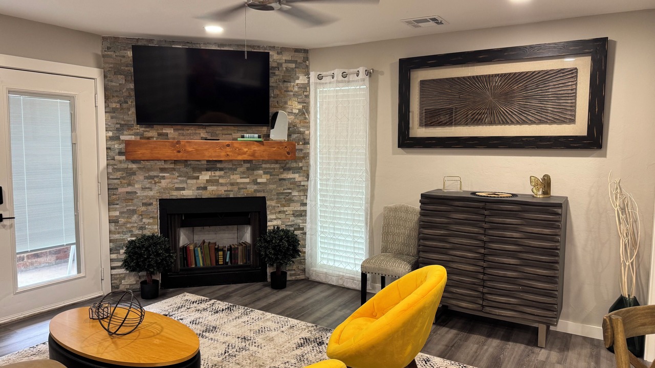 Photo of Livingroom in Oklahoma City