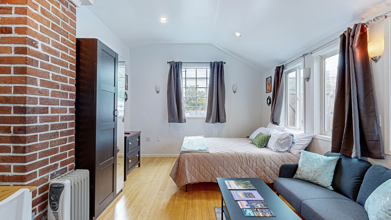 Photo of Bedroom in Johns Landing