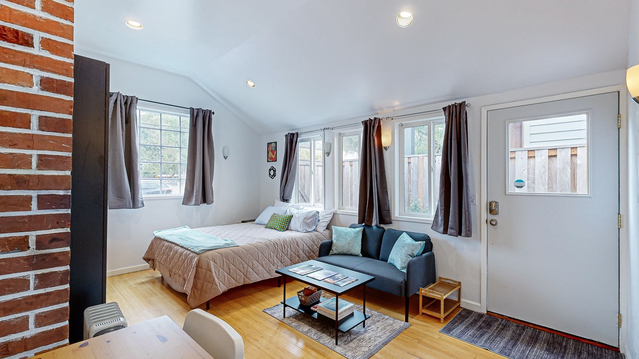 Photo of Bedroom in Johns Landing