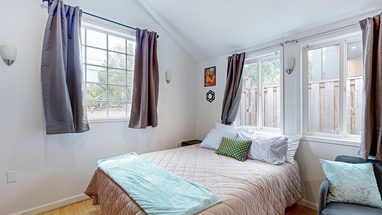 Photo of Bedroom in Johns Landing