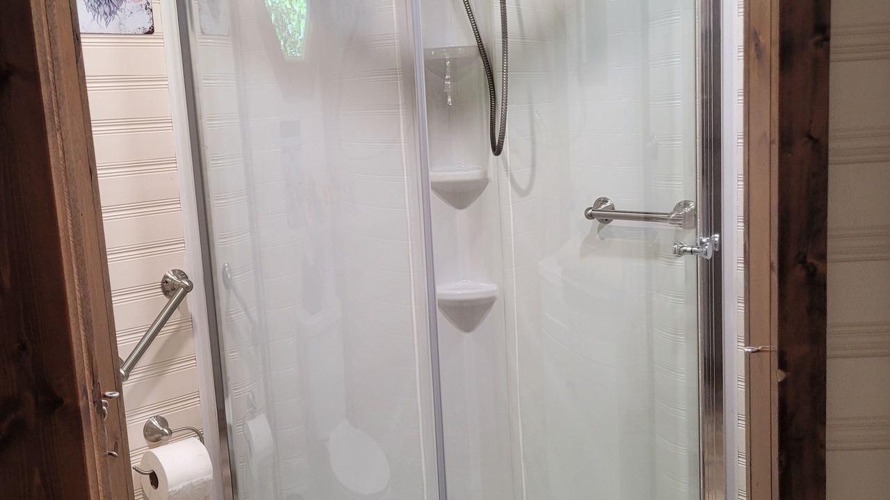 Photo of Bathroom in Sugar Tree
