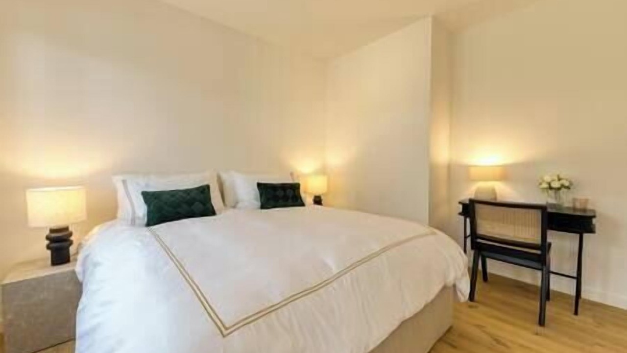 Photo of Bedroom in University District