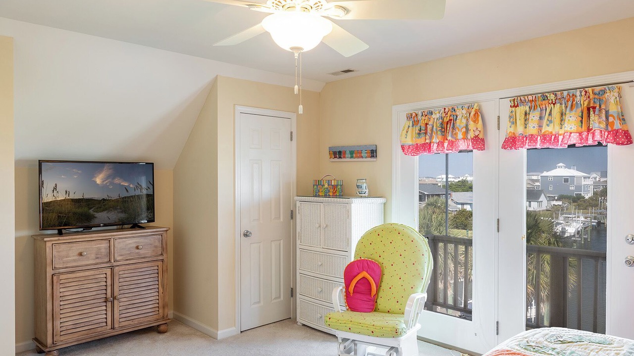 Photo of Bedroom in Atlantic Beach