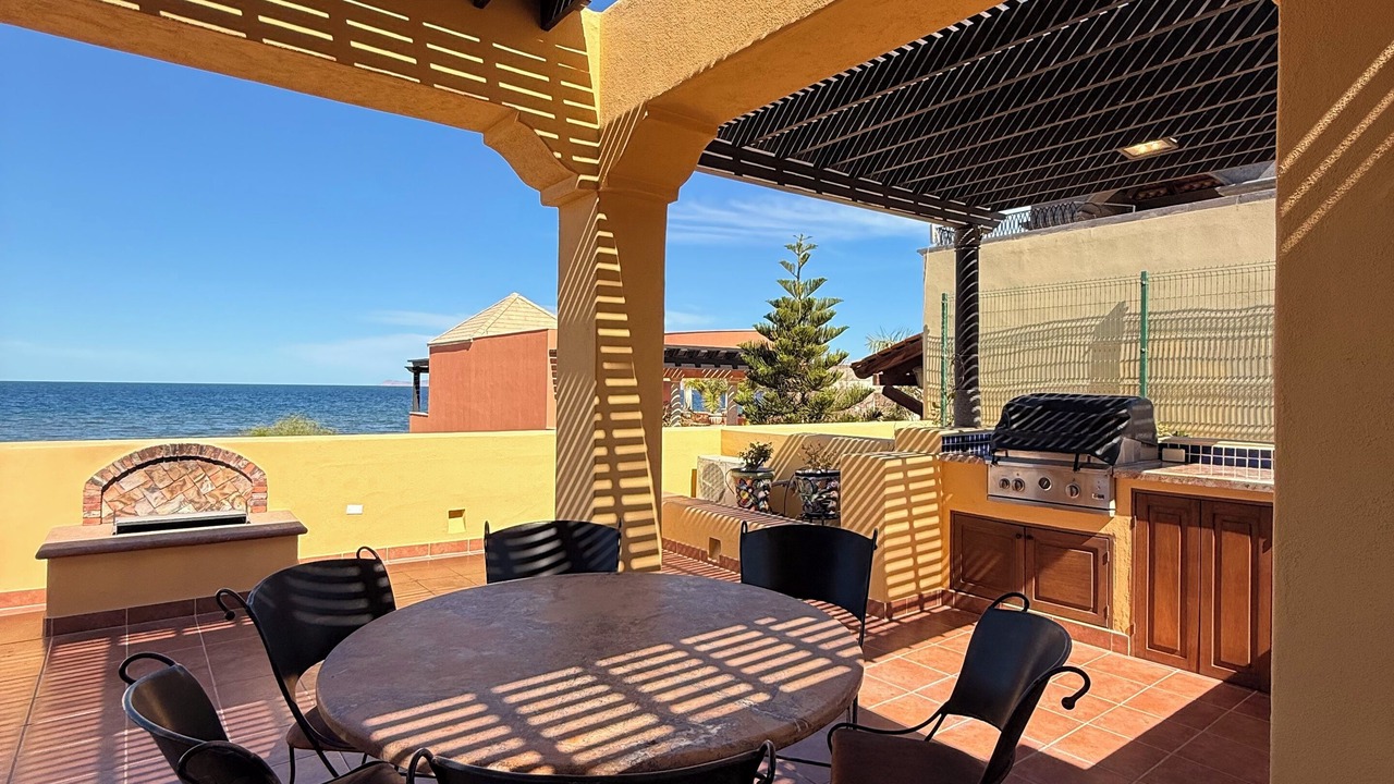 Photo of Outdoor in Nopolo