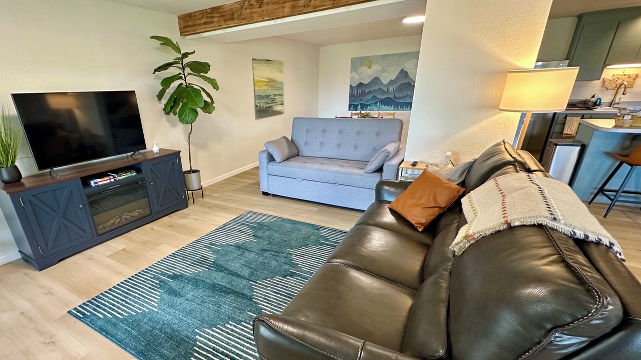 Photo of Livingroom in Lake Forest Park