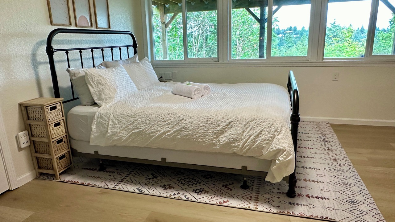 Photo of Bedroom in Lake Forest Park