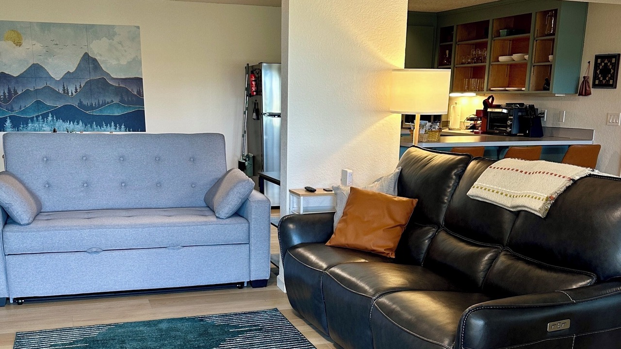 Photo of Livingroom in Lake Forest Park