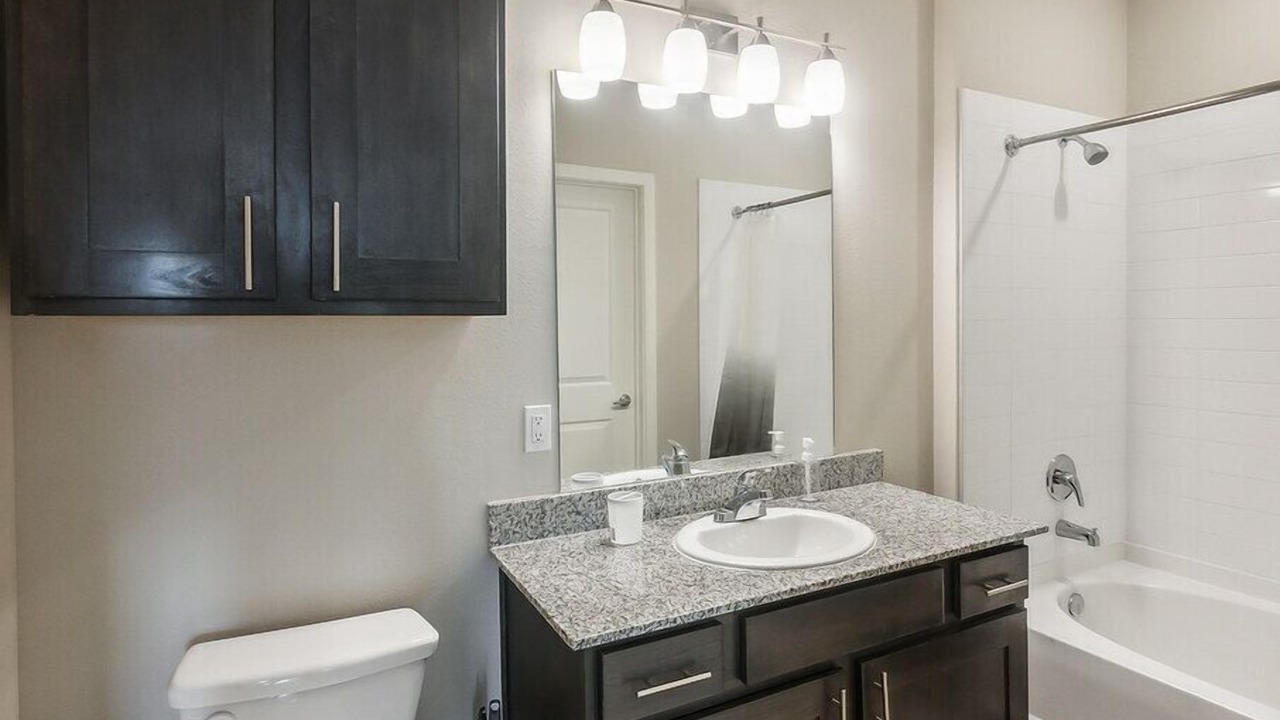 Photo of Bathroom in Willowbrook