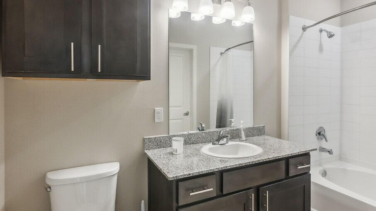 Photo of Bathroom in Willowbrook