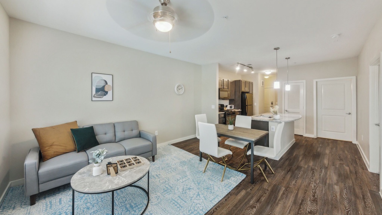Photo of Livingroom in Willowbrook