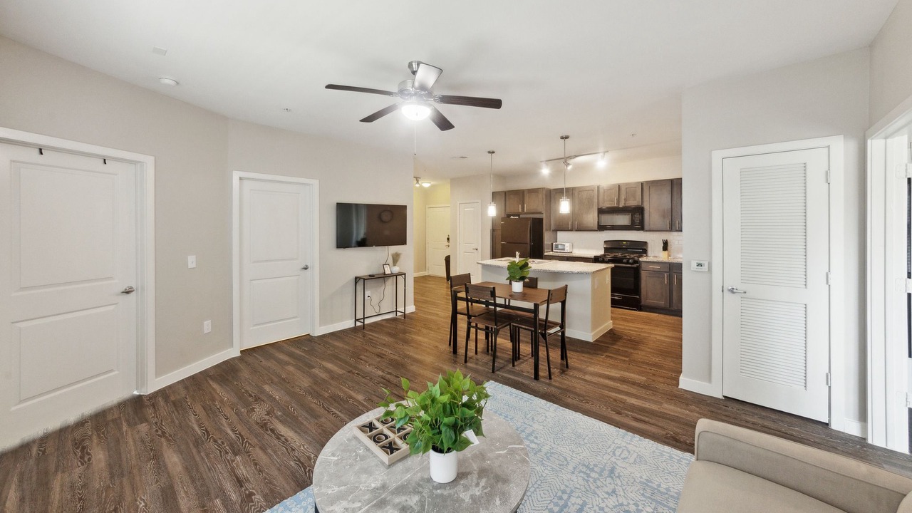 Photo of Livingroom in Willowbrook