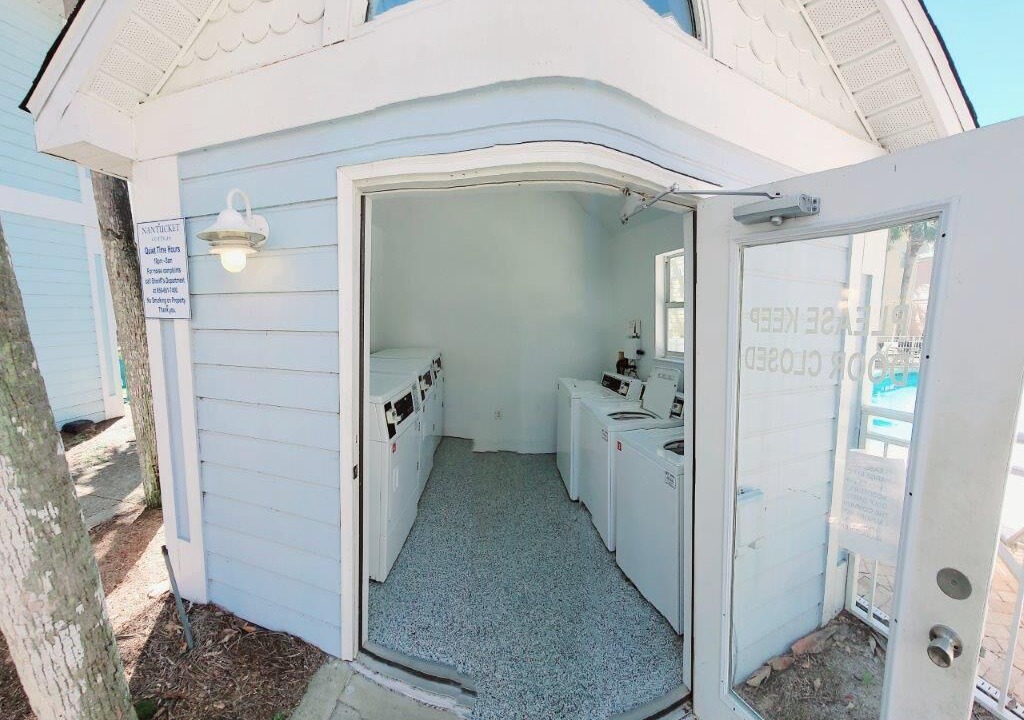Photo of Outdoor in Crystal Shores