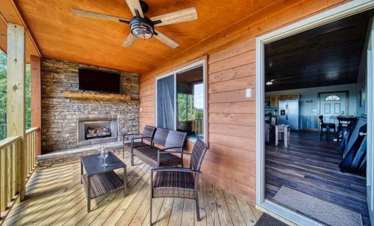 Photo of Livingroom in Upper Peachtree