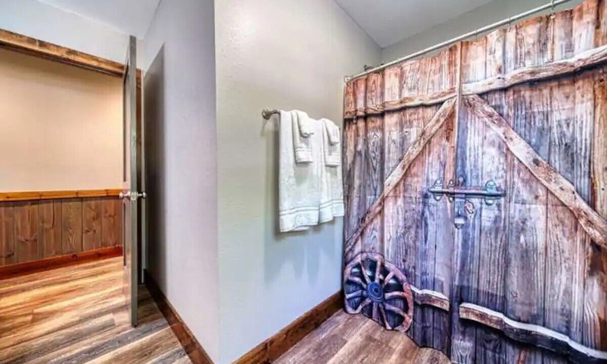 Photo of Bathroom in Upper Peachtree