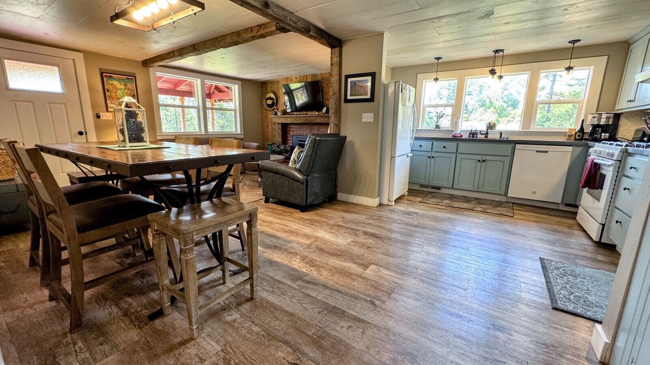 Photo of Kitchen in Mariposa