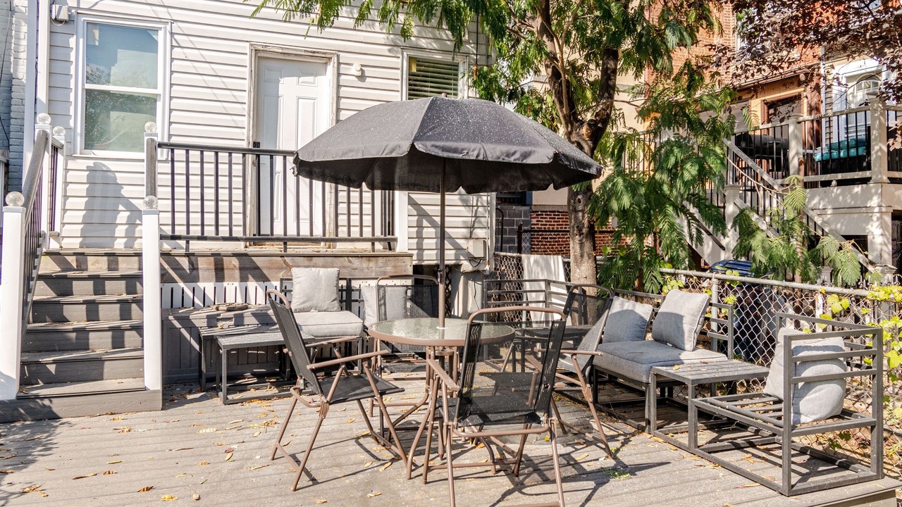 Photo of Outdoor in Near Northeast