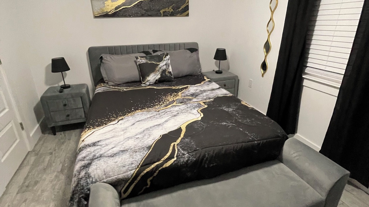 Photo of Bedroom in Kenner - Louis Armstrong International Airport