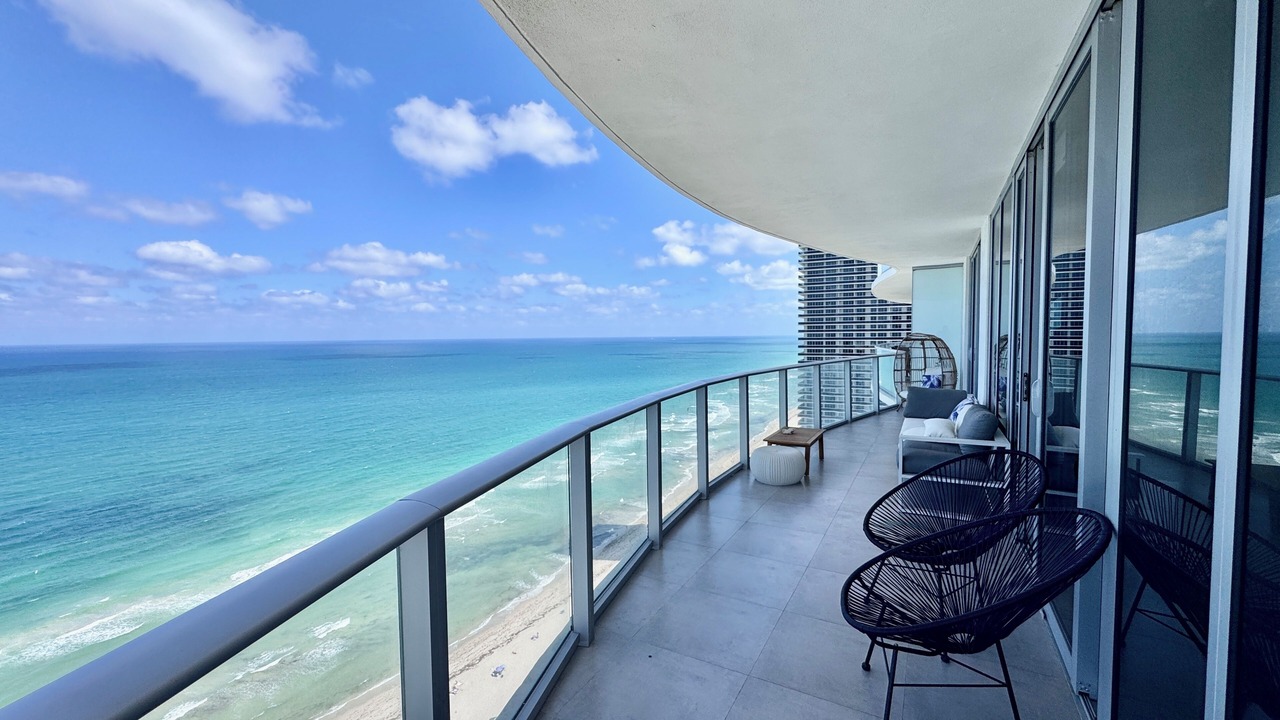 Photo of Patio Balcony in Hollywood South Central Beach