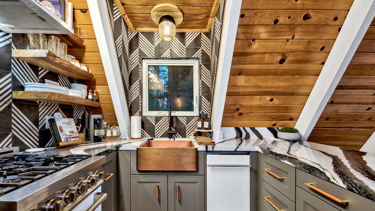 Photo of Kitchen in Christmas Valley