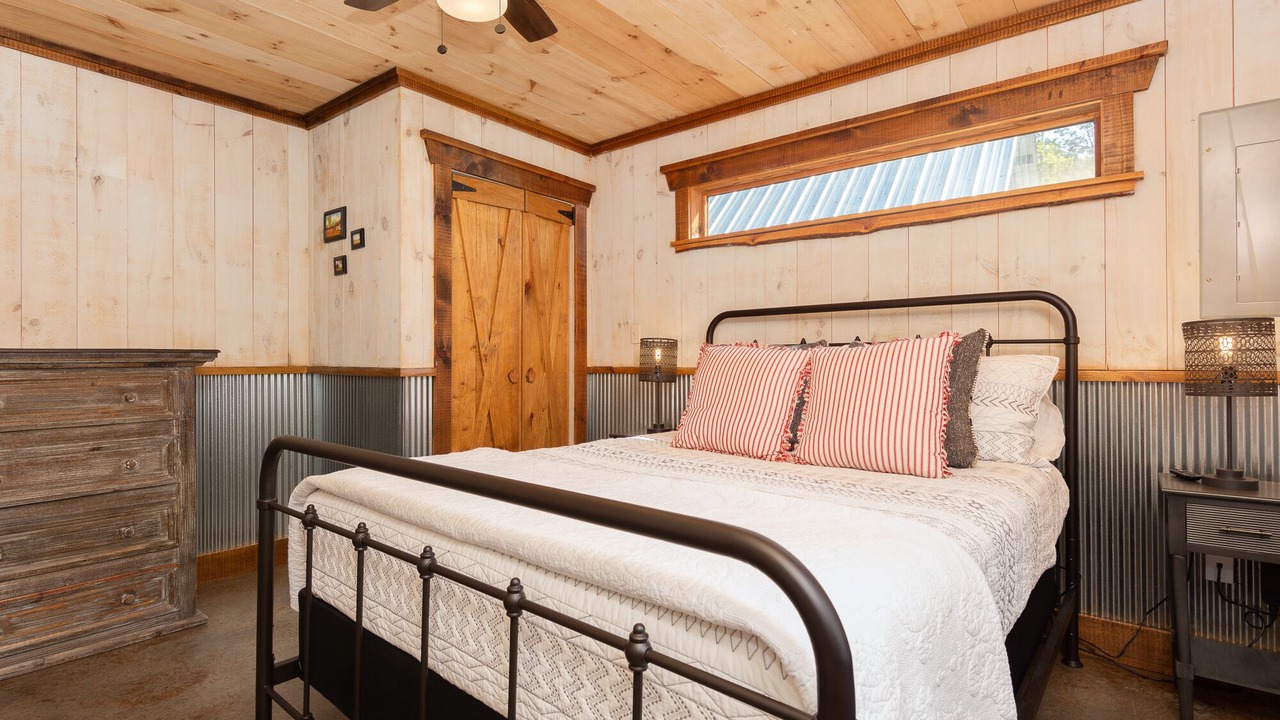 Photo of Bedroom in Rising Fawn