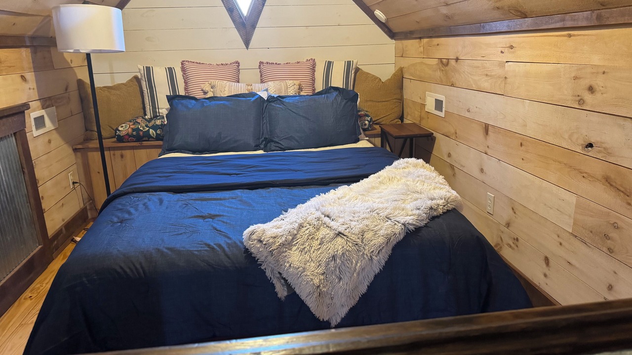 Photo of Bedroom in Rising Fawn