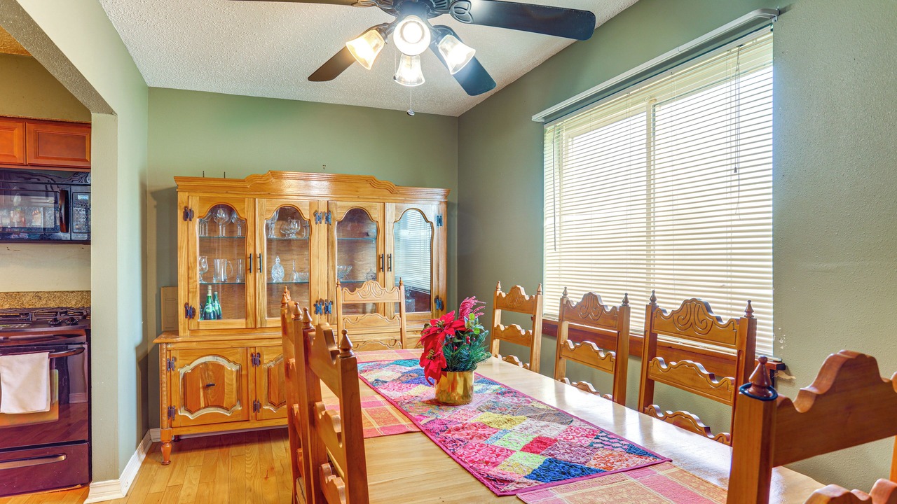 Photo of Bedroom in Lake Terrace & Oaks