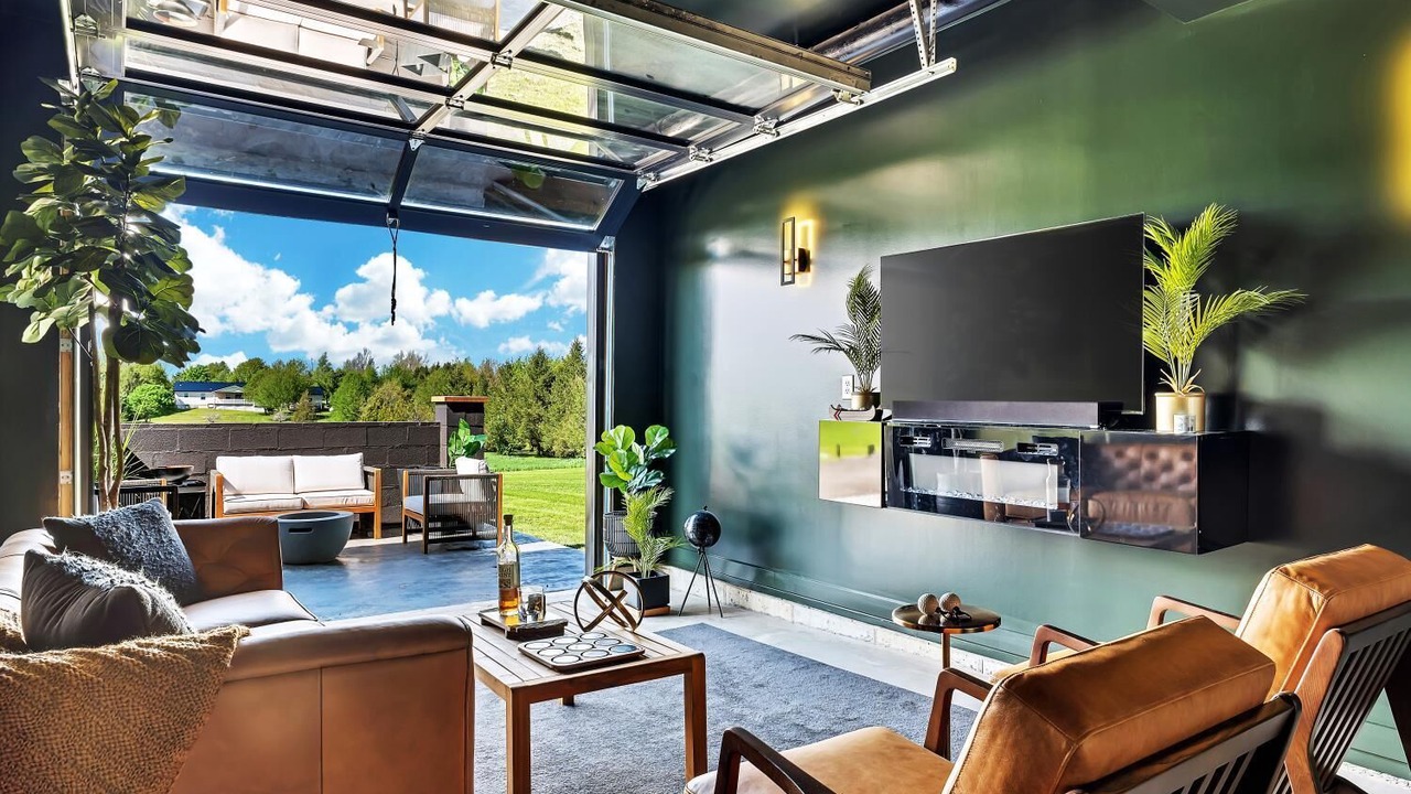 Photo of Livingroom in Tully