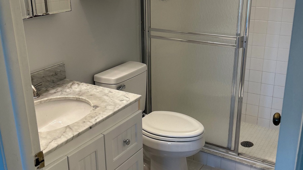 Photo of Bathroom in Biggar