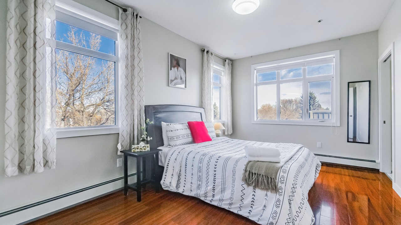 Photo of Bedroom in Whyte ave