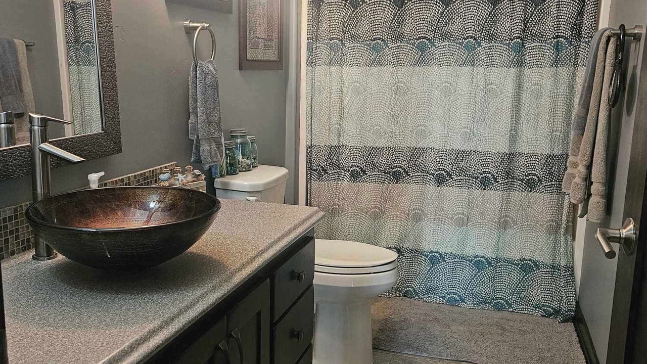 Photo of Bathroom in Abrams
