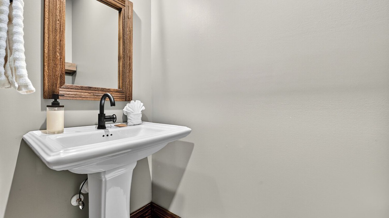 Photo of Bathroom in East Ellijay