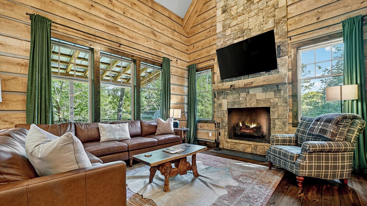 Photo of Livingroom in East Ellijay