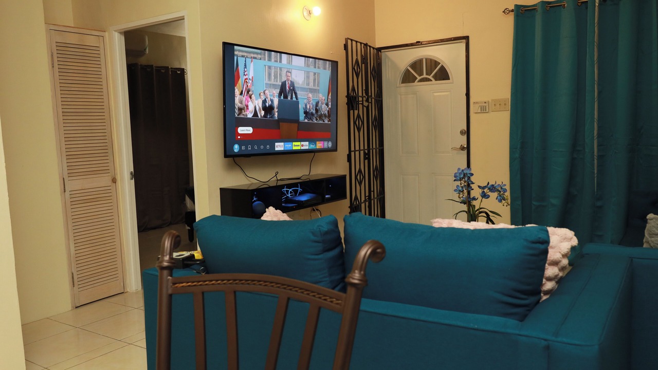 Photo of Livingroom in Caribbean Estates
