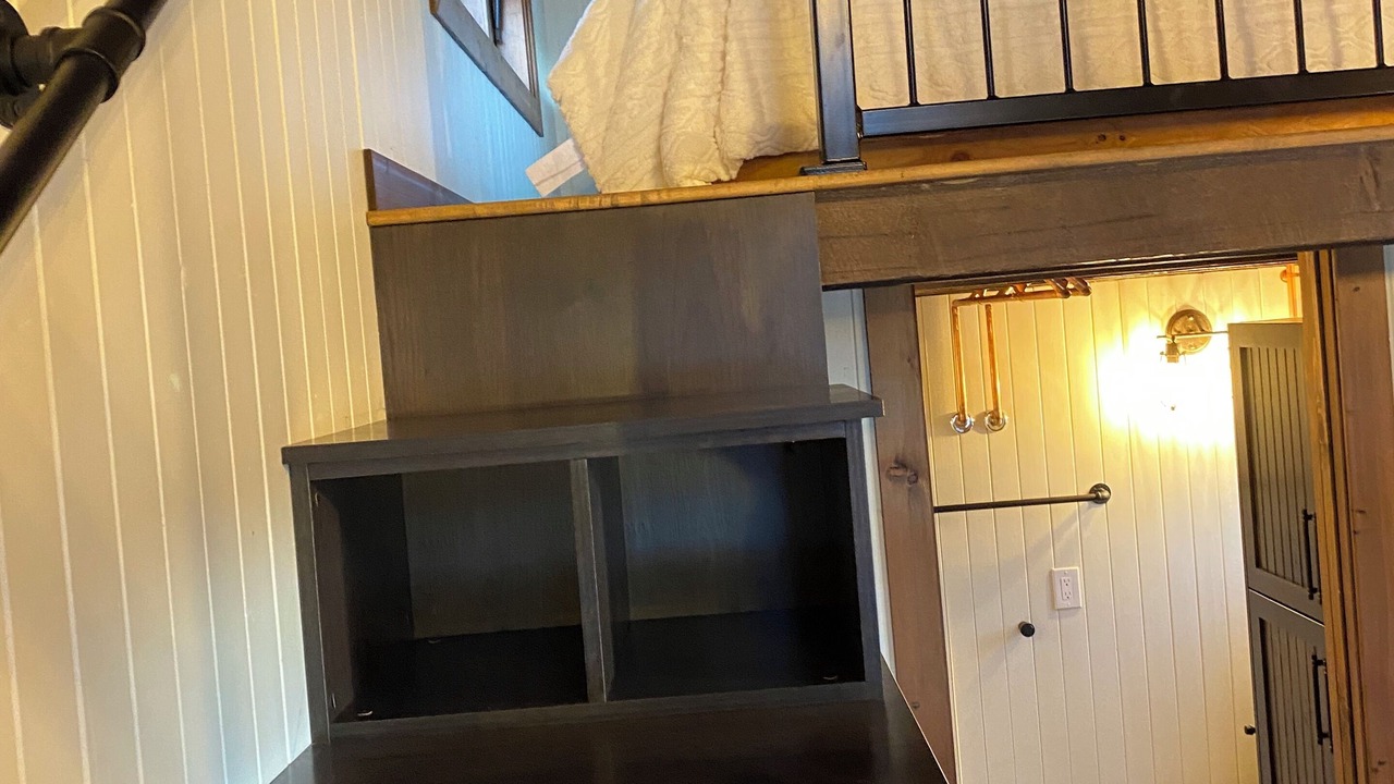 Photo of Bedroom in Division No. 3