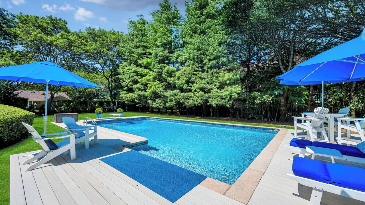 Photo of Outdoor in Village of Southampton
