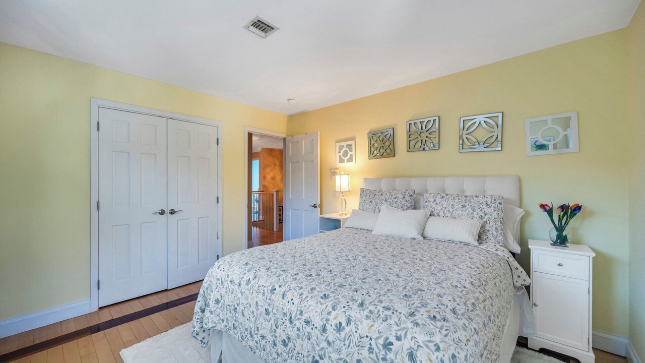 Photo of Bedroom in Village of Southampton