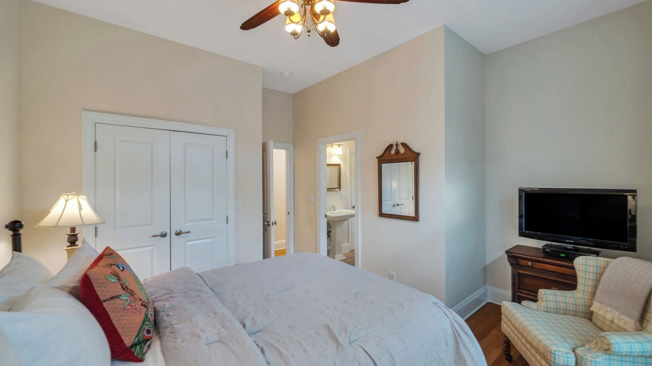 Photo of Bedroom in Village of Southampton