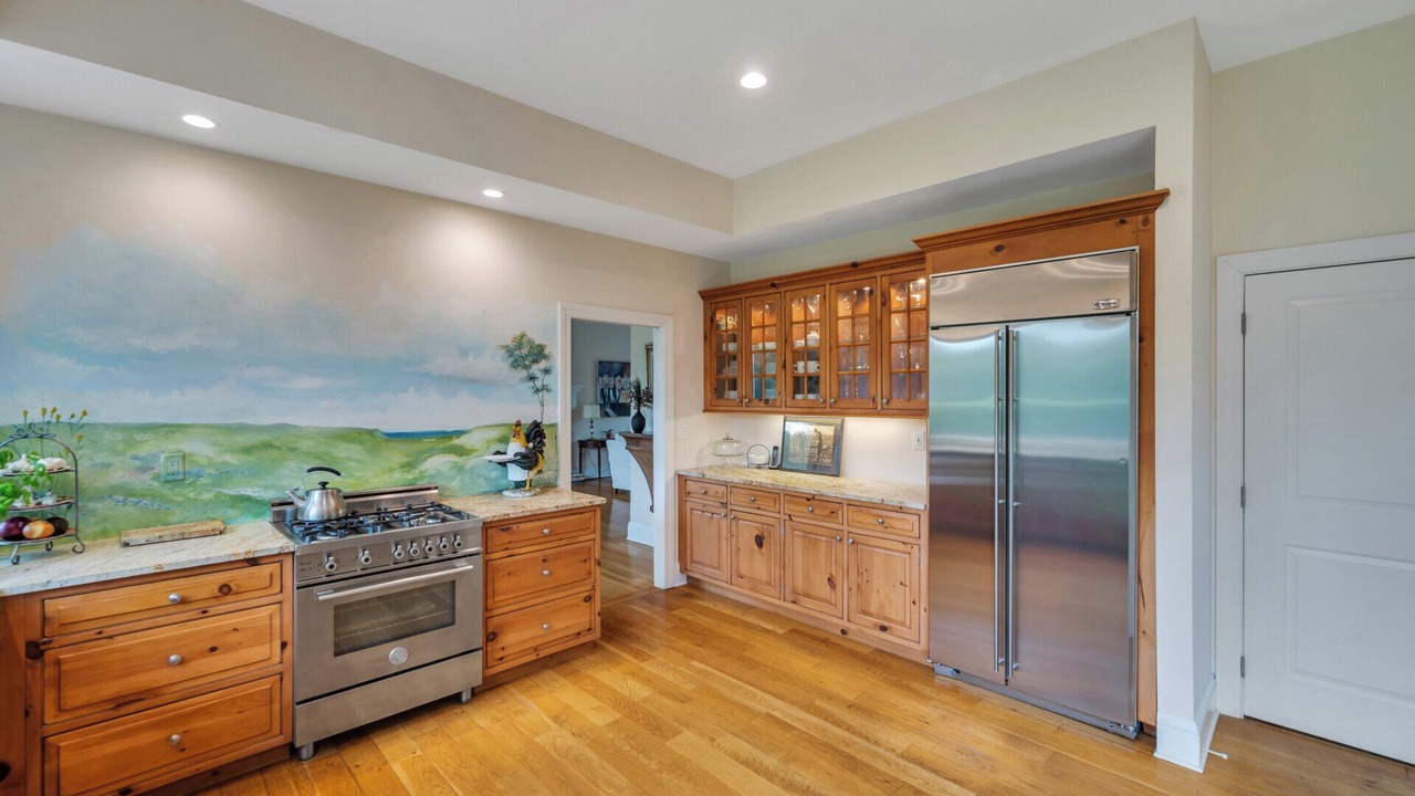 Photo of Kitchen in Village of Southampton