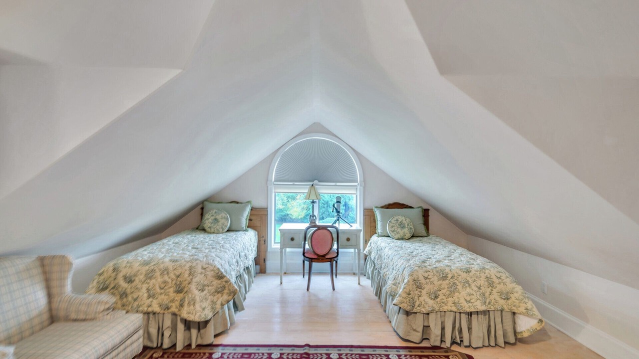Photo of Bedroom in Village of Southampton