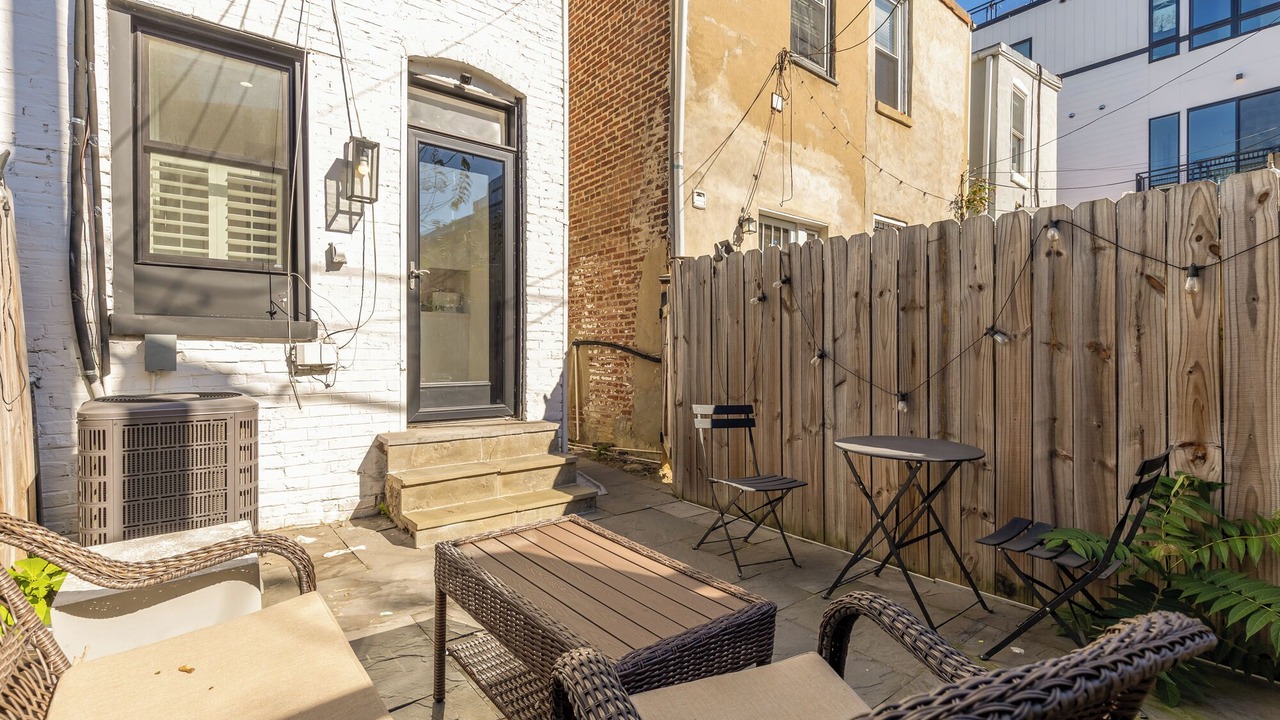 Photo of Outdoor in H Street Corridor