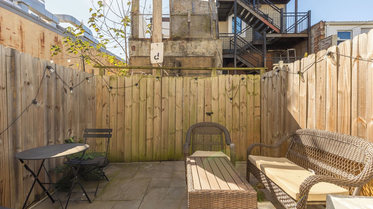 Photo of Outdoor in H Street Corridor
