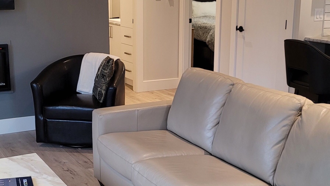 Photo of Livingroom in Courtenay