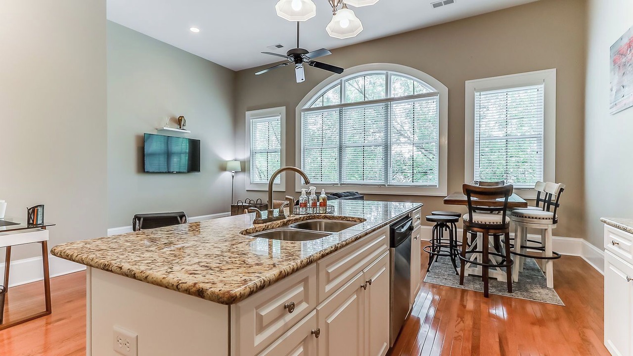 Photo of Kitchen in Metropolitan