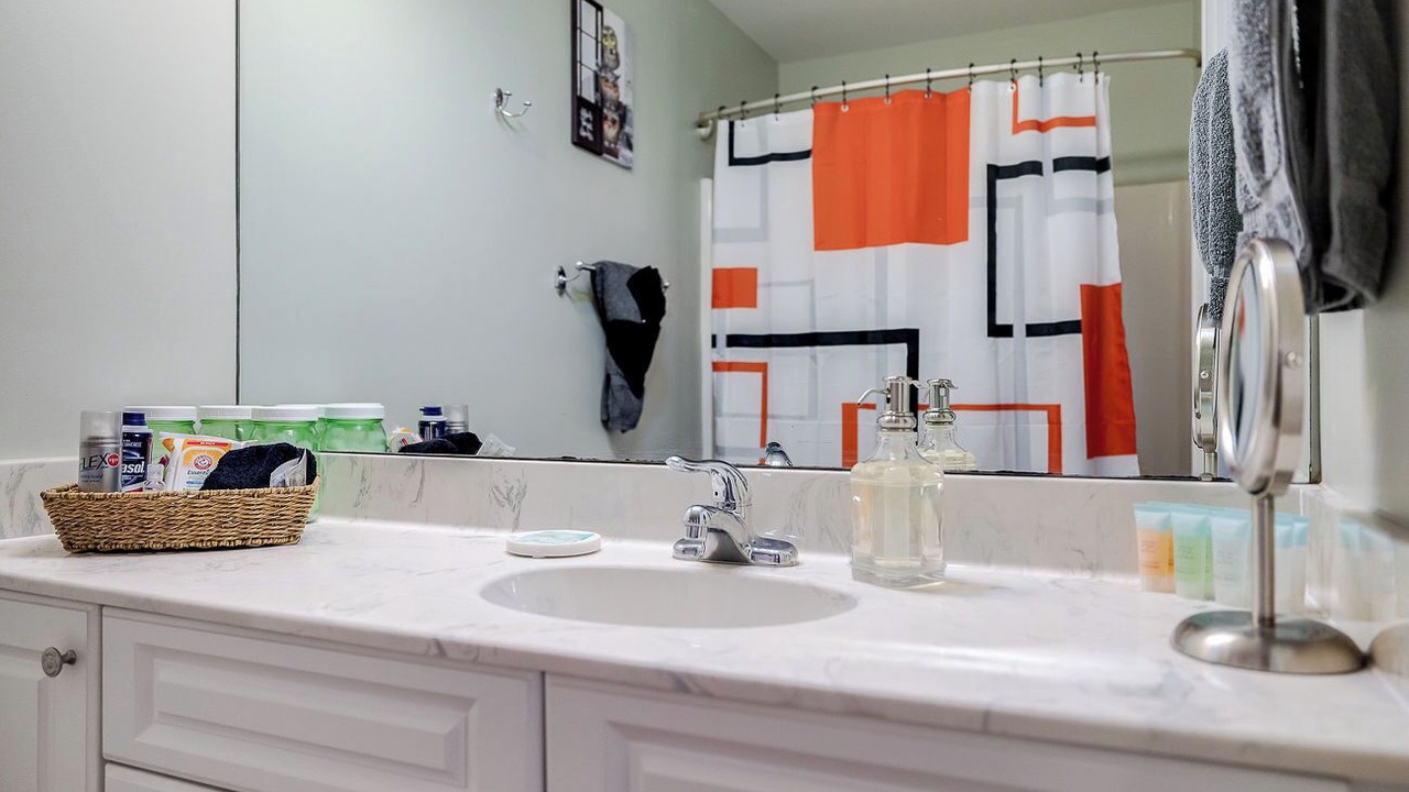 Photo of Bathroom in Metropolitan